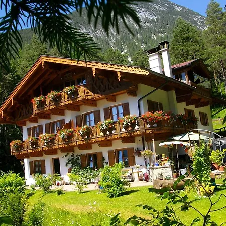 Gaestehaus Arnspitzblick
