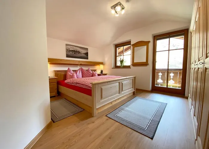 Pensjonat Gaestehaus Arnspitzblick 3*