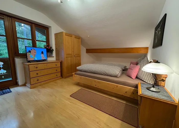 Gaestehaus Arnspitzblick بيت ضيافة