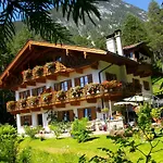 Gaestehaus Arnspitzblick