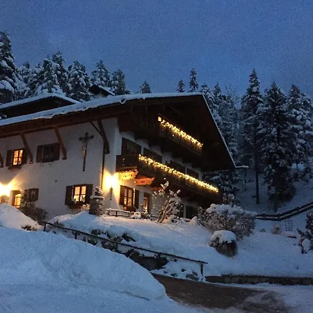 Pensjonat Gaestehaus Arnspitzblick 3*