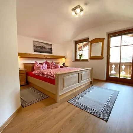 Gasthuis Gaestehaus Arnspitzblick 3*