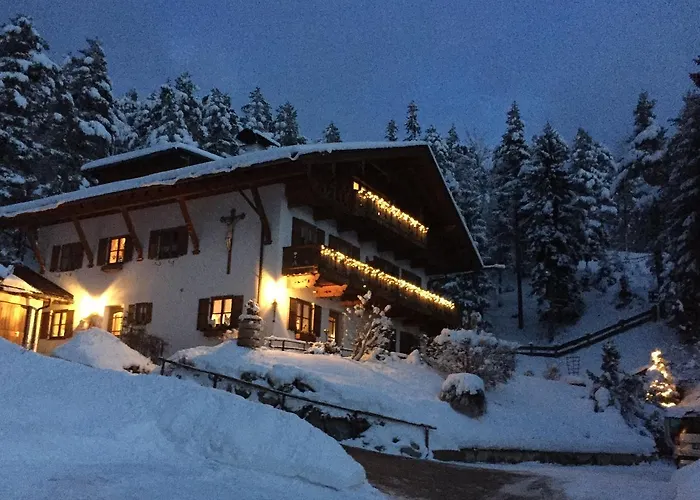 ゲストハウス Gaestehaus Arnspitzblick 3*